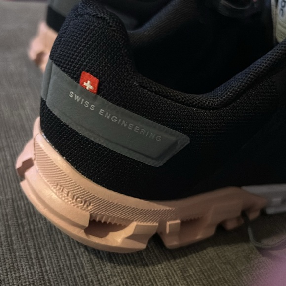 ON W CLOUDFLOW Size 6 - Picture 7 of 7